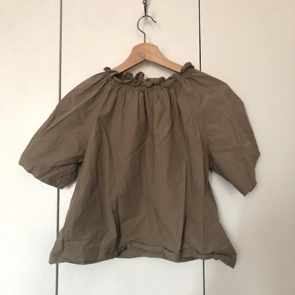 Uniqlo Tops - Uniqlo Top